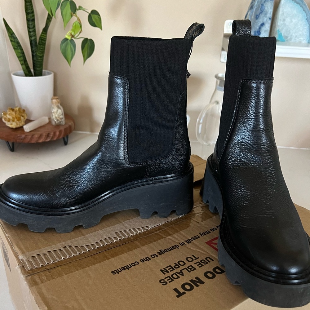 Dolce vita black leather boot 7.5 -ECU worn 1x